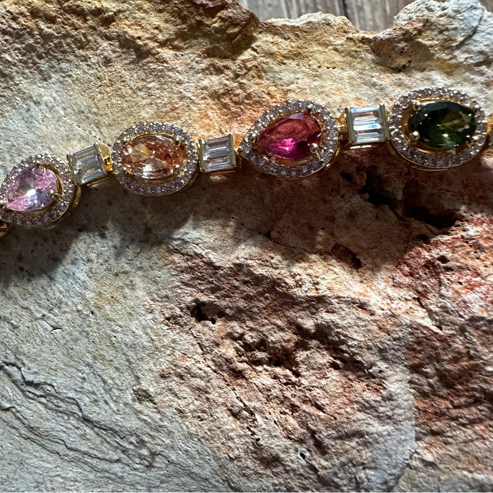 Turandoss Elegant Multicolor Bracelet, new in box - Picture 5 of 11